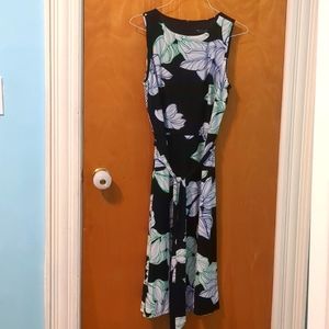 NWT Sleeveless black floral knit dress with sash, size 14